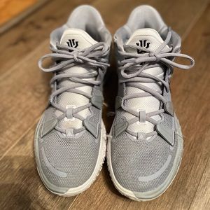 Nike Kyrie 7 basketball shoe